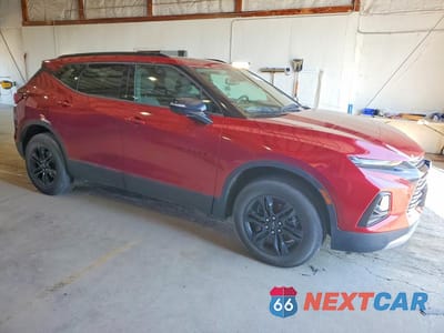 Czwarte zdjęcie samochodu z boku: 2021 CHEVROLET BLAZER 2LT VIN:3GNKBHRS3MS502495 - miniatura