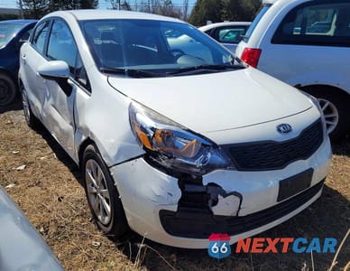 2014 KIA RONDO KNADM4A36E6330426 - główne zdjęcie licytacji z USA - miniatura