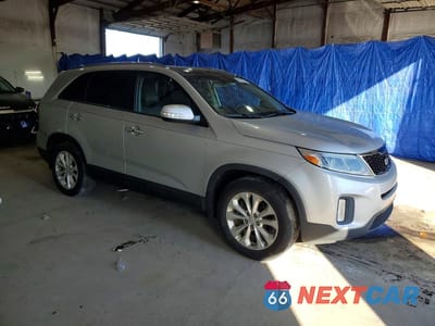 Czwarte zdjęcie samochodu z boku: 2015 KIA SORENTO EX VIN:5XYKU4A79FG595224 - miniatura