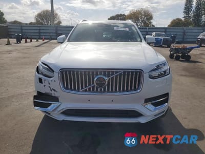 Piąte zdjęcie samochodu w środku: 2020 VOLVO XC90 T6 INSCRIPTION VIN:YV4A221L9L1618416 - miniatura