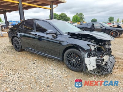 Czwarte zdjęcie samochodu z boku: 2020 TOYOTA CAMRY SE NIGHTSHADE VIN:4T1G11AK5LU341081 - miniatura