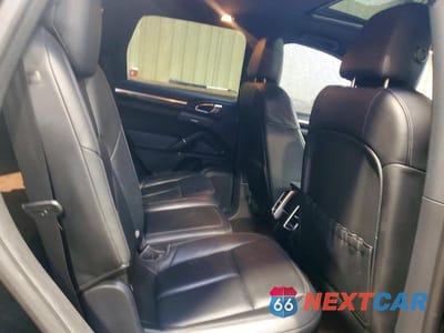 Zdjęcie 11 z 12 samochodu: 2013 PORSCHE CAYENNE VIN:WP1AF2A25DLA40415 - miniatura