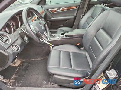 Zdjęcie 7 z 12 samochodu: 2012 MERCEDES-BENZ C 250 4MATIC VIN:WDDGF8FB7CA689348 - miniatura