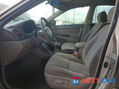 Zdjęcie 7 z 11 samochodu: 2005 TOYOTA CAMRY LE VIN:4T1BE32K75U554044 - miniatura