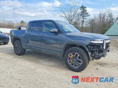 Czwarte zdjęcie samochodu z boku: 2022 RIVIAN R1T LAUNCH EDITION VIN:7FCTGAAL5NN001429 - miniatura