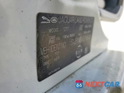 Zdjęcie 12 z 12 samochodu: 2018 JAGUAR XF S AWD V6 4D SEDAN VIN:SAJBM4FV8JCY66540 - miniatura