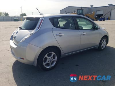 Trzecie zdjęcie samochodu z tyłu: 2013 NISSAN LEAF S VIN:1N4AZ0CP1DC407158 - miniatura