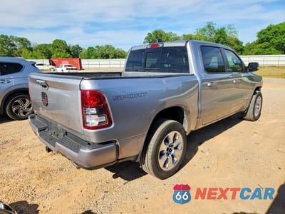Trzecie zdjęcie samochodu z tyłu: 2022 RAM 1500 BIG HORN VIN:1C6RREFTXNN124807 - miniatura