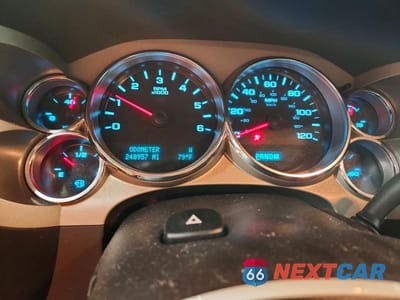 Zdjęcie 9 z 13 samochodu: 2013 CHEVROLET SILVERADO K1500 LT VIN:3GCPKSE71DG339636 - miniatura