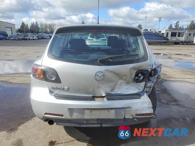 Zdjęcie 6 z 12 samochodu: 2005 MAZDA 3 HATCHBACK VIN:JM1BK343951292743 - miniatura
