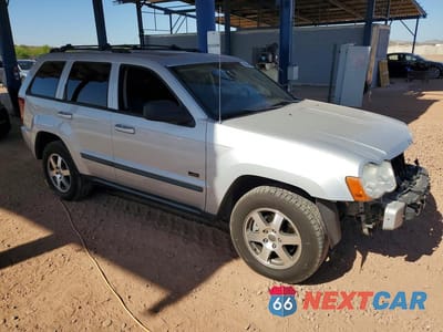 Czwarte zdjęcie samochodu z boku: 2008 JEEP GRAND CHEROKEE LAREDO VIN:1J8HS48N18C170858 - miniatura