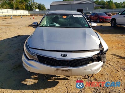 Piąte zdjęcie samochodu w środku: 2018 KIA OPTIMA LX VIN:5XXGT4L30JG232617 - miniatura