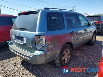 Trzecie zdjęcie samochodu z tyłu: 2005 HONDA PILOT VIN:5FNYF18525B046798 - miniatura