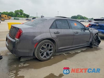 Trzecie zdjęcie samochodu z tyłu: 2023 CHRYSLER 300 TOURING L VIN:2C3CCADG3PH543323 - miniatura