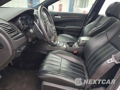Zdjęcie 7 z 12 samochodu: 2016 CHRYSLER 300 300S VIN:2C3CCABT7GH224345 - miniatura