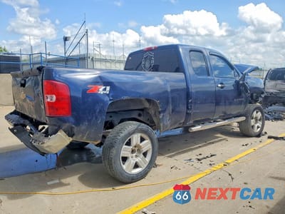 Trzecie zdjęcie samochodu z tyłu: 2012 CHEVROLET SILVERADO K1500 LT VIN:1GCRKSE76CZ112479 - miniatura
