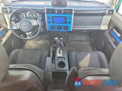 Zdjęcie 8 z 13 samochodu: 2007 TOYOTA FJ CRUISER BASE VIN:JTEBU11F170057058 - miniatura