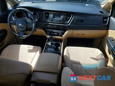 Zdjęcie 8 z 13 samochodu: 2016 KIA SEDONA LX VIN:KNDMB5C18G6140138 - miniatura