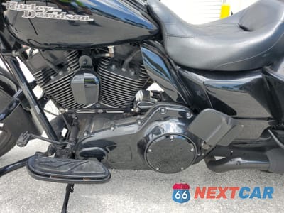 Zdjęcie 7 z 12 samochodu: 2011 HARLEY-DAVIDSON FLHX VIN:1HD1KB413BB632400 - miniatura