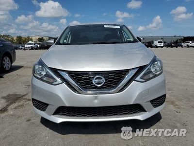 Piąte zdjęcie samochodu w środku: 2017 NISSAN SENTRA S VIN:3N1AB7AP9HY333806 - miniatura
