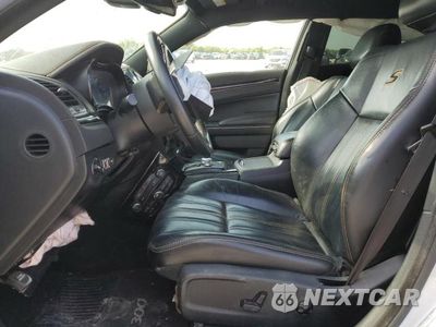 Zdjęcie 7 z 12 samochodu: 2017 CHRYSLER 300 S VIN:2C3CCABGXHH664712 - miniatura