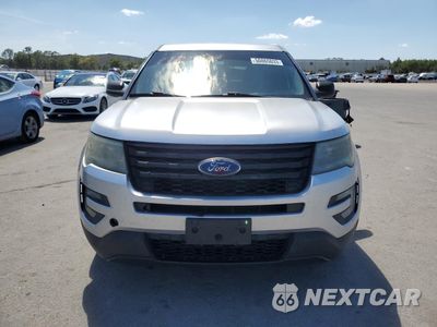 Piąte zdjęcie samochodu w środku: 2016 FORD EXPLORER POLICE INTERCEPTOR VIN:1FM5K8AR5GGB80987 - miniatura