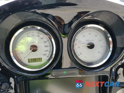 Zdjęcie 8 z 12 samochodu: 2011 HARLEY-DAVIDSON FLHX VIN:1HD1KB413BB632400 - miniatura