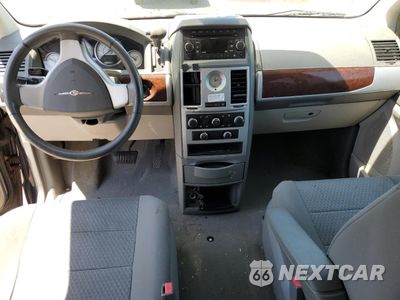 Zdjęcie 8 z 14 samochodu: 2010 CHRYSLER TOWN & COUNTRY TOURING VIN:2A4RR5D12AR152537 - miniatura