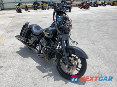 2011 HARLEY-DAVIDSON FLHX 1HD1KB413BB632400 - główne zdjęcie licytacji z USA - miniatura