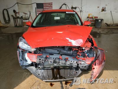 Piąte zdjęcie samochodu w środku: 2017 FORD FOCUS SE VIN:1FADP3K2XHL249841 - miniatura