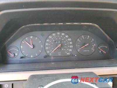 Zdjęcie 9 z 12 samochodu: 1994 VOLVO 940 VIN:YV1JW8314R1103333 - miniatura