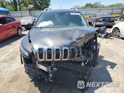 Piąte zdjęcie samochodu w środku: 2015 JEEP CHEROKEE LATITUDE VIN:1C4PJMCSXFW650427 - miniatura