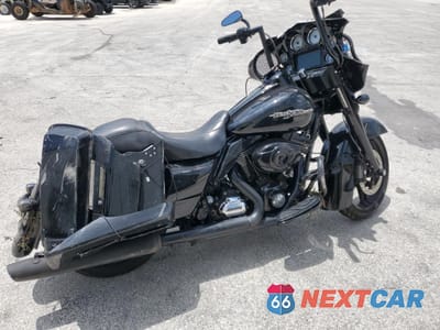Zdjęcie 9 z 12 samochodu: 2011 HARLEY-DAVIDSON FLHX VIN:1HD1KB413BB632400 - miniatura