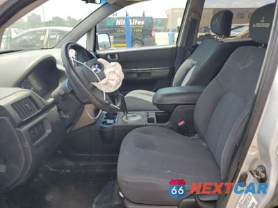 Zdjęcie 13 z 26 samochodu: 2005 MITSUBISHI ENDEAVOR LS VIN:4A4MN21SX5E023643 - miniatura