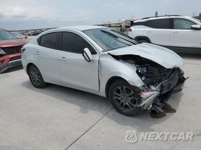 Czwarte zdjęcie samochodu z boku: 2019 TOYOTA YARIS L VIN:3MYDLBYV9KY517991 - miniatura