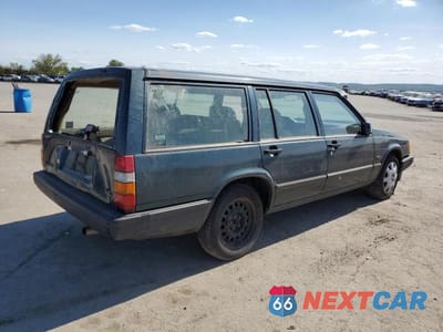 Trzecie zdjęcie samochodu z tyłu: 1994 VOLVO 940 VIN:YV1JW8314R1103333 - miniatura