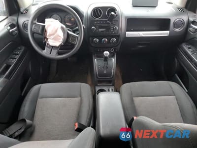 Zdjęcie 8 z 14 samochodu: 2014 JEEP COMPASS SPORT VIN:1C4NJCBBXED647377 - miniatura
