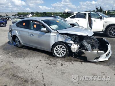 Czwarte zdjęcie samochodu z boku: 2018 NISSAN SENTRA S VIN:3N1AB7AP2JL609424 - miniatura