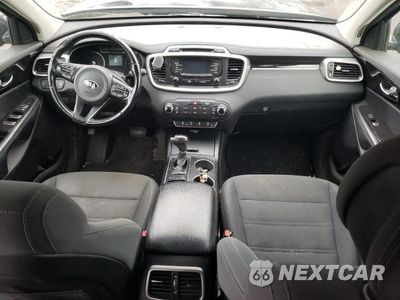 Zdjęcie 8 z 13 samochodu: 2016 KIA SORENTO LX VIN:5XYPG4A30GG126373 - miniatura