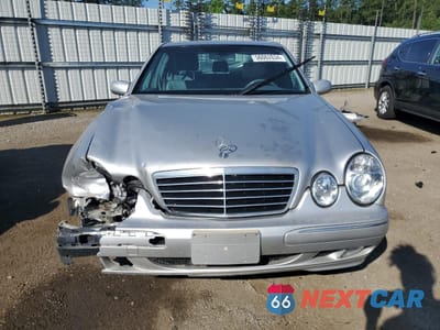 Piąte zdjęcie samochodu w środku: 2001 MERCEDES-BENZ E 320 VIN:WDBJF65J81B179612 - miniatura