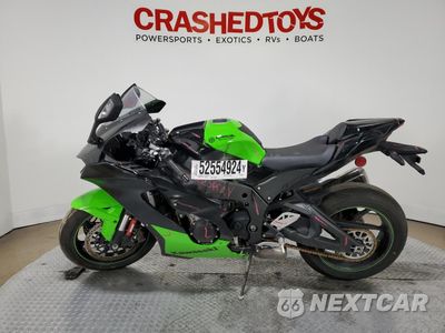 Trzecie zdjęcie samochodu z tyłu: 2024 KAWASAKI ZX1002 T VIN:JKBZXVT15RA000108 - miniatura