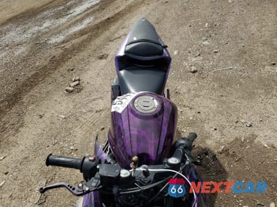 Piąte zdjęcie samochodu w środku: 2017 YAMAHA YZFR3 A VIN:MH3RH15YXHK002232 - miniatura