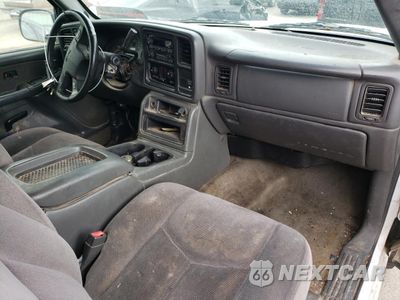 Zdjęcie 8 z 12 samochodu: 2003 GMC NEW SIERRA K1500 VIN:2GTEK19T631219637 - miniatura