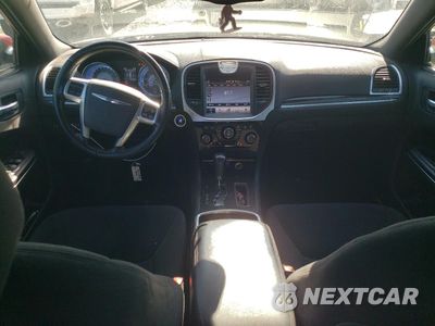 Zdjęcie 8 z 12 samochodu: 2011 CHRYSLER 300 VIN:2C3CA4CG8BH549152 - miniatura