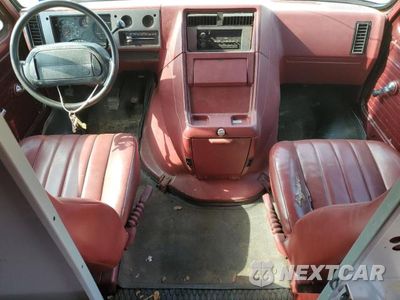 Zdjęcie 8 z 12 samochodu: 1994 CHEV G20 VIN:1GCEG25H9RF164465 - miniatura