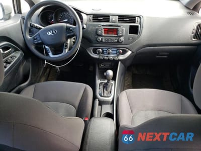 Zdjęcie 8 z 12 samochodu: 2013 KIA RIO LX VIN:KNADM4A38D6136334 - miniatura