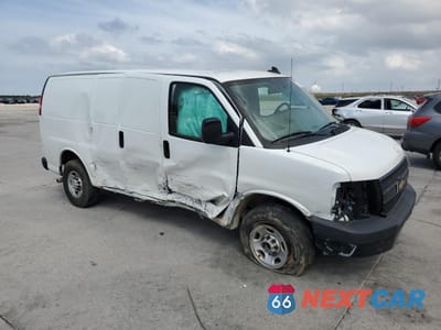 Czwarte zdjęcie samochodu z boku: 2022 CHEVROLET EXPRESS G2500 VIN:1GCWGAFP1N1174516 - miniatura