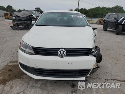 Piąte zdjęcie samochodu w środku: 2014 VOLKSWAGEN JETTA SE VIN:3VWD17AJ7EM211423 - miniatura
