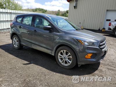 Czwarte zdjęcie samochodu z boku: 2019 FORD ESCAPE S VIN:1FMCU0F70KUB90895 - miniatura