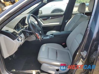 Zdjęcie 7 z 12 samochodu: 2011 MERCEDES-BENZ C 300 4MATIC VIN:WDDGF8BB6BR166828 - miniatura